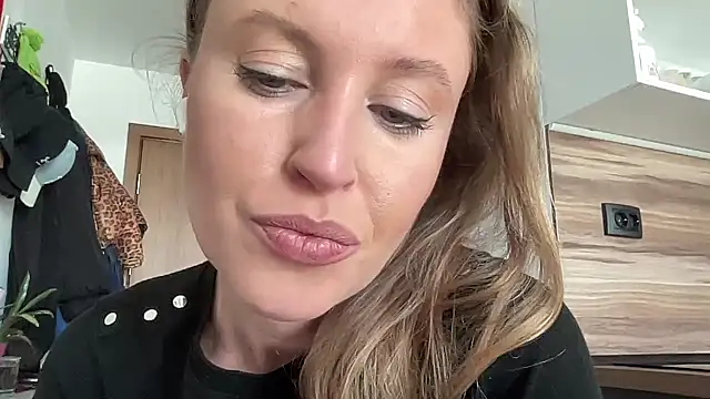 Ameli8 online show from 17, 12, 2025