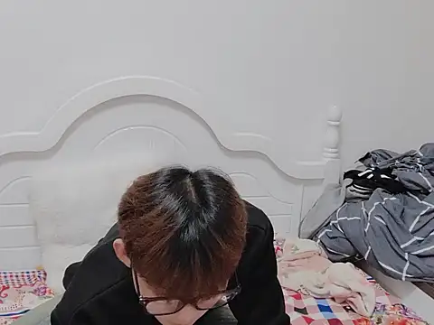 xiaomeng2563 online show from 6, 11, 2025