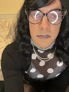 RebekaCD online show from 5, 5, 2026