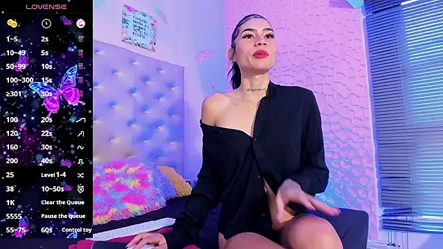 Snapshot of valen_gill chatting on 30, 11, 2025 valen gill online show from 30, 11, 2025