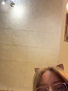 EveLunny online show from 16, 2, 2026