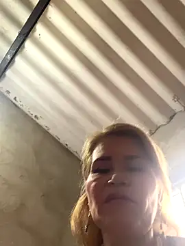 Snapshot of dirty_mother3 chatting on 14, 12, 2025 dirty mother3 online show from 14, 12, 2025