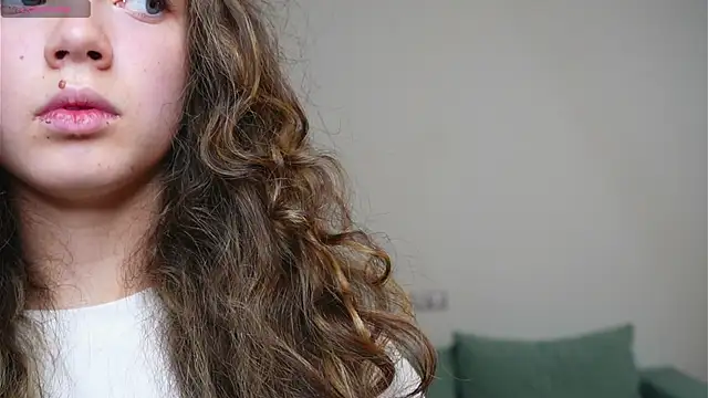 Snapshot of LaurelSatunas chatting on 17, 11, 2025 LaurelSatunas online show from 17, 11, 2025