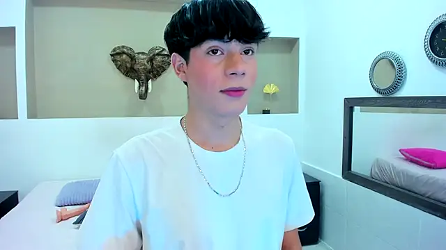 Snapshot of Isaac_Kurtt chatting on 7, 11, 2025 Isaac Kurtt online show from 7, 11, 2025