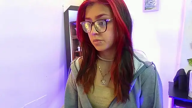 Snapshot of vaiolet_johansson chatting on 6, 11, 2025 vaiolet johansson online show from 6, 11, 2025