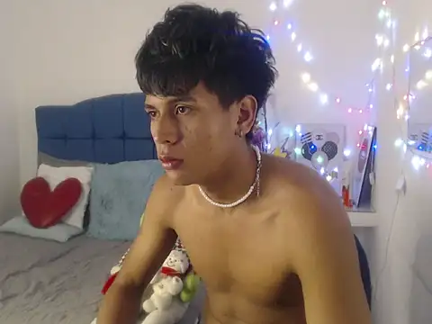 Valentino Lane online show from 3, 12, 2025