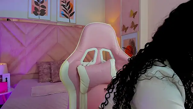 DemiJones  online show from 7, 2, 2026