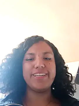 Snapshot of iriss_05 chatting on 23, 11, 2025 iriss 05 online show from 23, 11, 2025