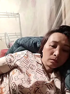 Missa-kute20 online show from 4, 4, 2026