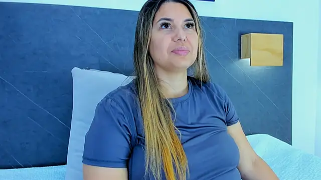 Andhrea Vale online show from 3, 3, 2026