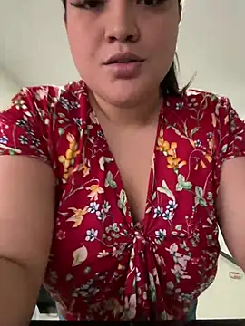 Snapshot of sweetmuslim01 chatting on 6, 1, 2025 sweetmuslim01 online show from 6, 1, 2025