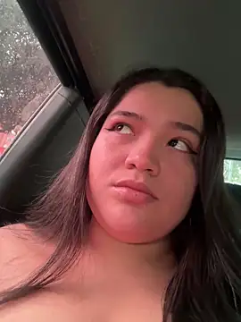 Snapshot of sweetmuslim01 chatting on 17, 12, 2025 sweetmuslim01 online show from 17, 12, 2025