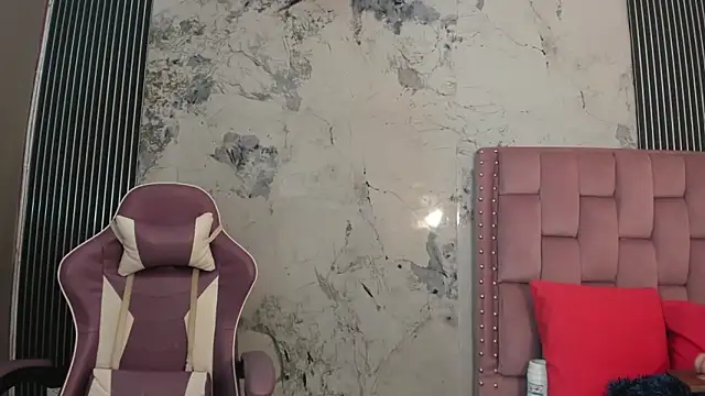 Snapshot of elena_wolff chatting on 7, 1, 2026 elena wolff online show from 7, 1, 2026