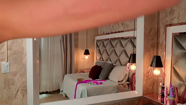 Snapshot of crystal_gilton chatting on 11, 1, 2026 crystal gilton online show from 11, 1, 2026