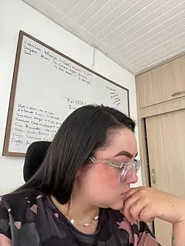 Snapshot of cleo_wale_ chatting on 25, 11, 2025 cleo wale online show from 25, 11, 2025