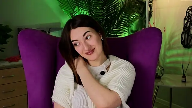 Snapshot of DelsieKorwin chatting on 7, 11, 2025 DelsieKorwin online show from 7, 11, 2025