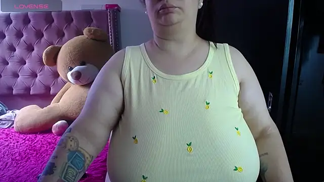 Snapshot of kattybbwbigboobs_ chatting on 28, 6, 2026 kattybbwbigboobs online show from 28, 6, 2026