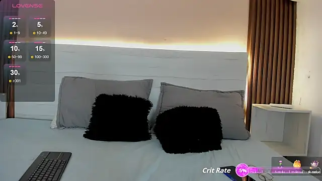 esmeralda 4  online show from 10, 11, 2025