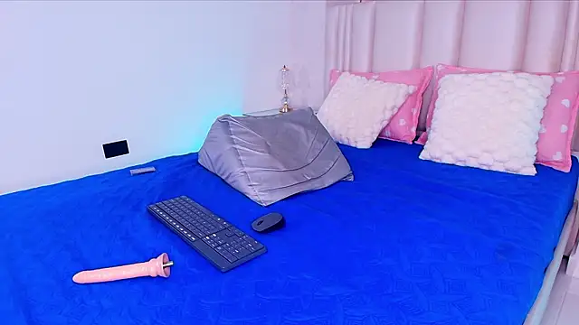 alanarose18 online show from 11, 2, 2026