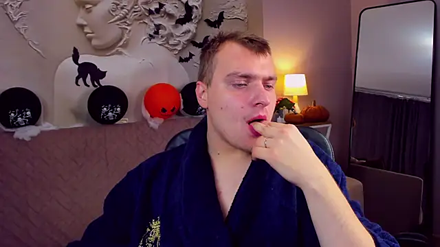 Snapshot of ArchieHolmes chatting on 9, 11, 2025 ArchieHolmes online show from 9, 11, 2025