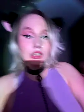 Snapshot of CrystaLuna69 chatting on 30, 11, 2025 CrystaLuna69 online show from 30, 11, 2025