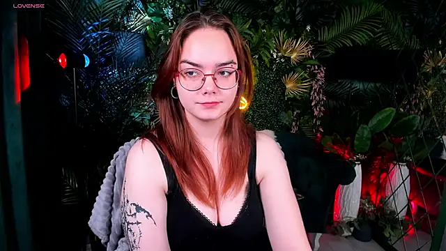 Lily  Evans online show from 25, 11, 2025