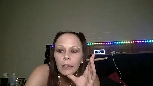 nikkibae33 online show from 15, 6, 2026