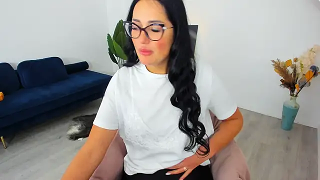 AnyaEvy online show from 20, 4, 2026