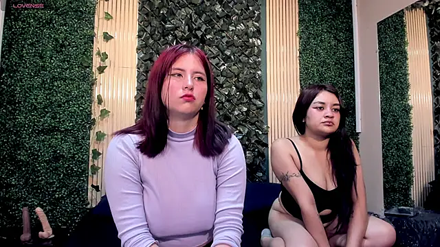 Snapshot of Lucy_and_Karoline chatting on 14, 11, 2025 Lucy and Karoline online show from 14, 11, 2025