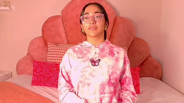 NicoletCherry   online show from 13, 11, 2025