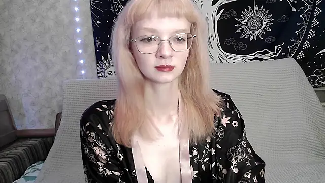 Snapshot of LixLee chatting on 29, 11, 2025 LixLee online show from 29, 11, 2025