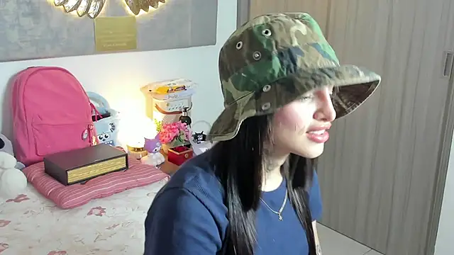 Snapshot of Angeline_smith1 chatting on 15, 11, 2025 Angeline smith1 online show from 15, 11, 2025