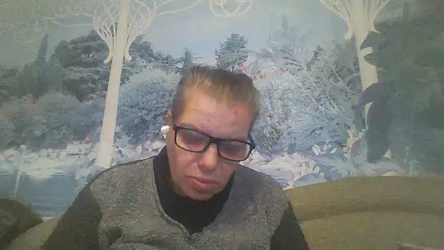 Avery3452 online show from 8, 11, 2025