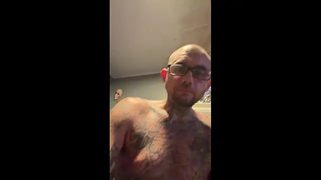 trickydickydaddy online show from 19, 5, 2026