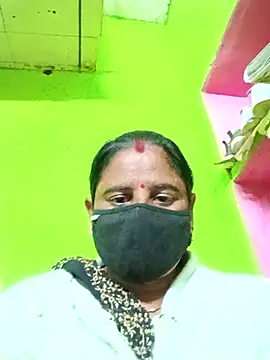 Snapshot of Quin_love143 chatting on 10, 11, 2025 Quin love143 online show from 10, 11, 2025