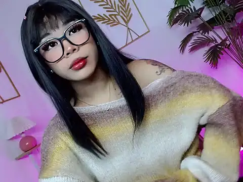 slutty lauraxxx online show from 11, 4, 2026