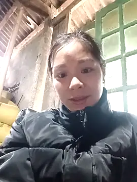 Snapshot of Lyla_john chatting on 15, 12, 2025 Lyla john online show from 15, 12, 2025