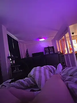 naughtyswecouple online show from 8, 11, 2025