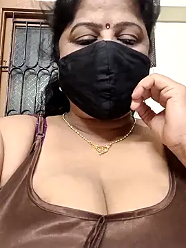 Snapshot of Dhiksha-Rani chatting on 15, 11, 2025 Dhiksha-Rani online show from 15, 11, 2025