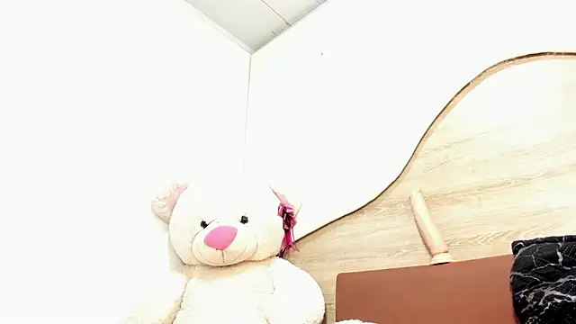 Snapshot of AMARA_BRUNET chatting on 21, 11, 2025 AMARA BRUNET online show from 21, 11, 2025