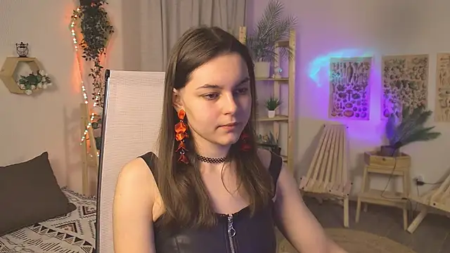 FrancescaCavaliere online show from 5, 4, 2026