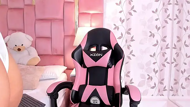 EllaEvanz online show from 17, 1, 2026