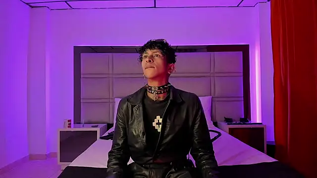 Snapshot of Maximo_king25 chatting on 12, 11, 2025 Maximo king25 online show from 12, 11, 2025