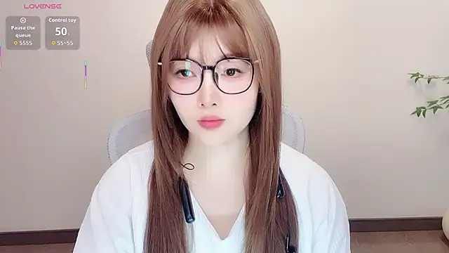 Insist6 online show from 9, 4, 2026