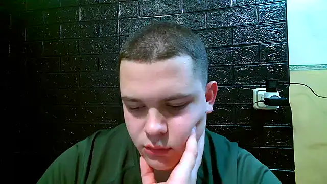 Snapshot of CuteButNaughty_ chatting on 27, 11, 2025 CuteButNaughty online show from 27, 11, 2025