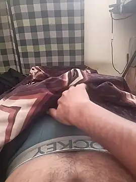 Snapshot of MrToxxic chatting on 19, 11, 2025 MrToxxic online show from 19, 11, 2025