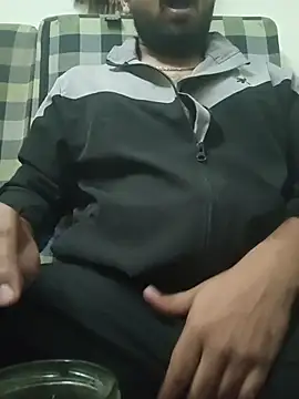 Snapshot of MrToxxic chatting on 23, 11, 2025 MrToxxic online show from 23, 11, 2025