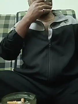 Snapshot of MrToxxic chatting on 24, 11, 2025 MrToxxic online show from 24, 11, 2025