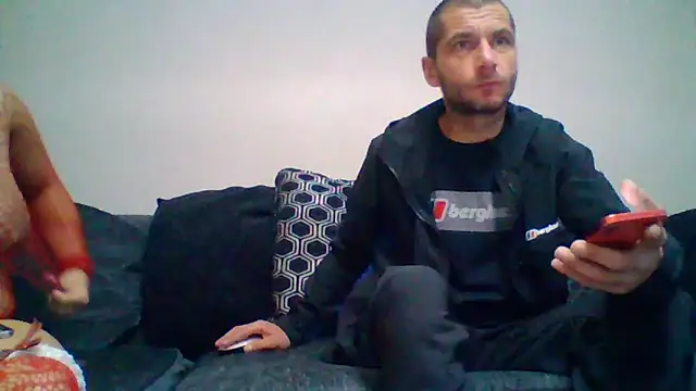 Snapshot of Kinkycouple142 chatting on 9, 6, 2026 Kinkycouple142 online show from 9, 6, 2026
