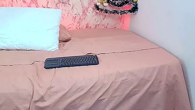 KATY LOWERY online show from 23, 12, 2025